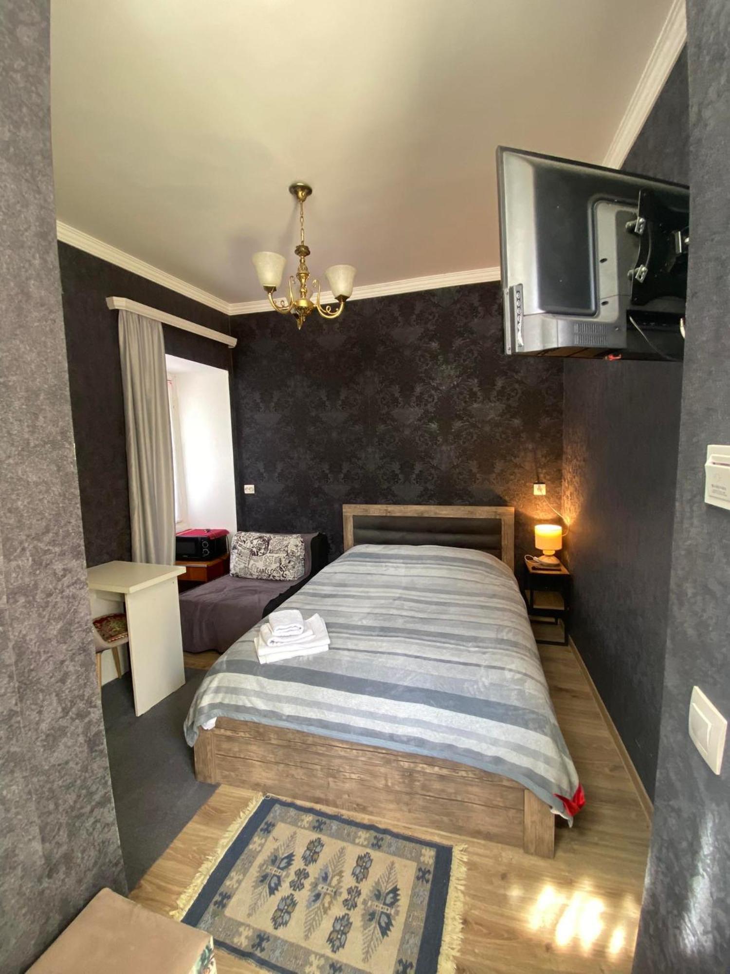 Family Apartment In Avlabari Tbilisi Exterior foto