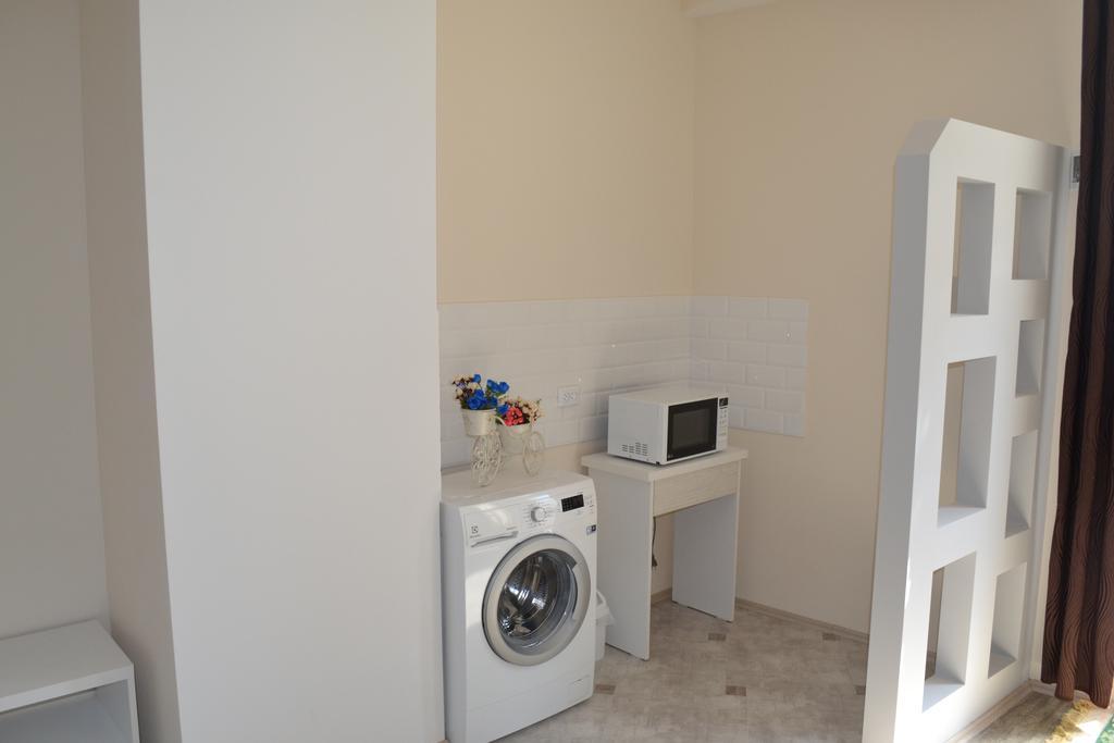 Family Apartment In Avlabari Tbilisi Exterior foto