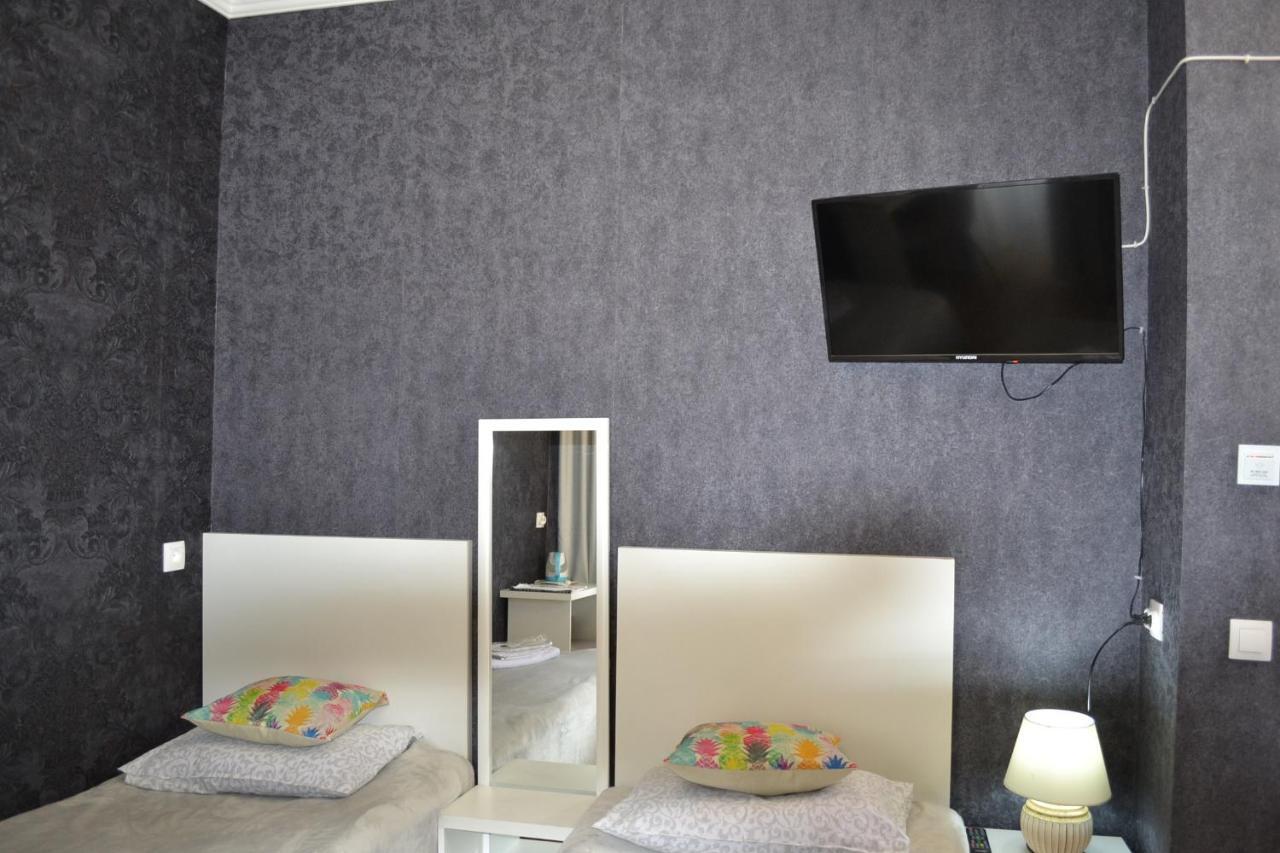 Family Apartment In Avlabari Tbilisi Exterior foto