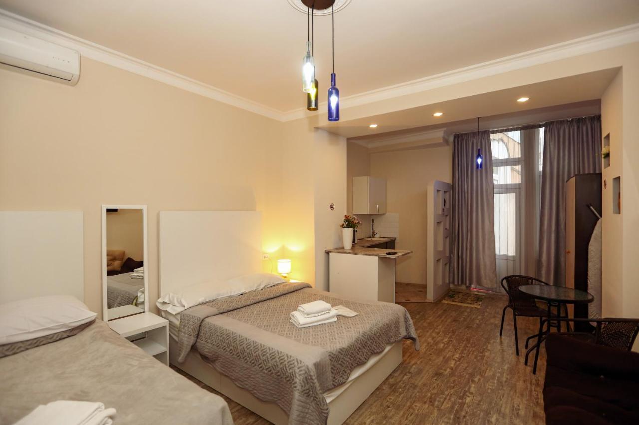 Family Apartment In Avlabari Tbilisi Exterior foto
