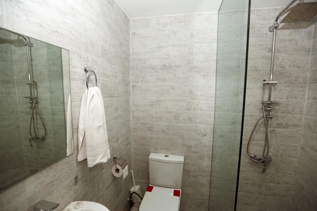 Family Apartment In Avlabari Tbilisi Exterior foto